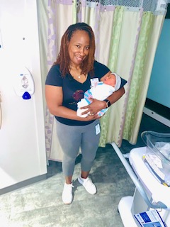 You are currently viewing 5 Reasons to Hire a Doula in East St. Louis, IL and St. Louis Metropolitan area